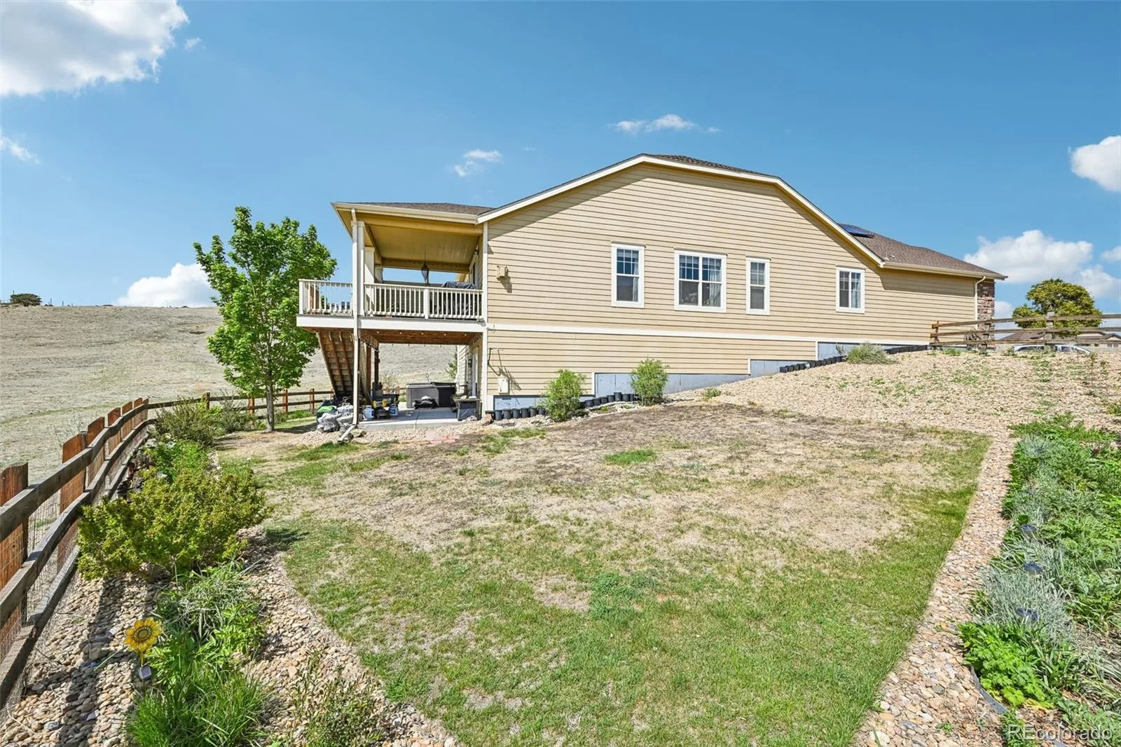 8549 Eldora Way Arvada CO 80007 MLS #REC3741175 06142026203716 1600 32
