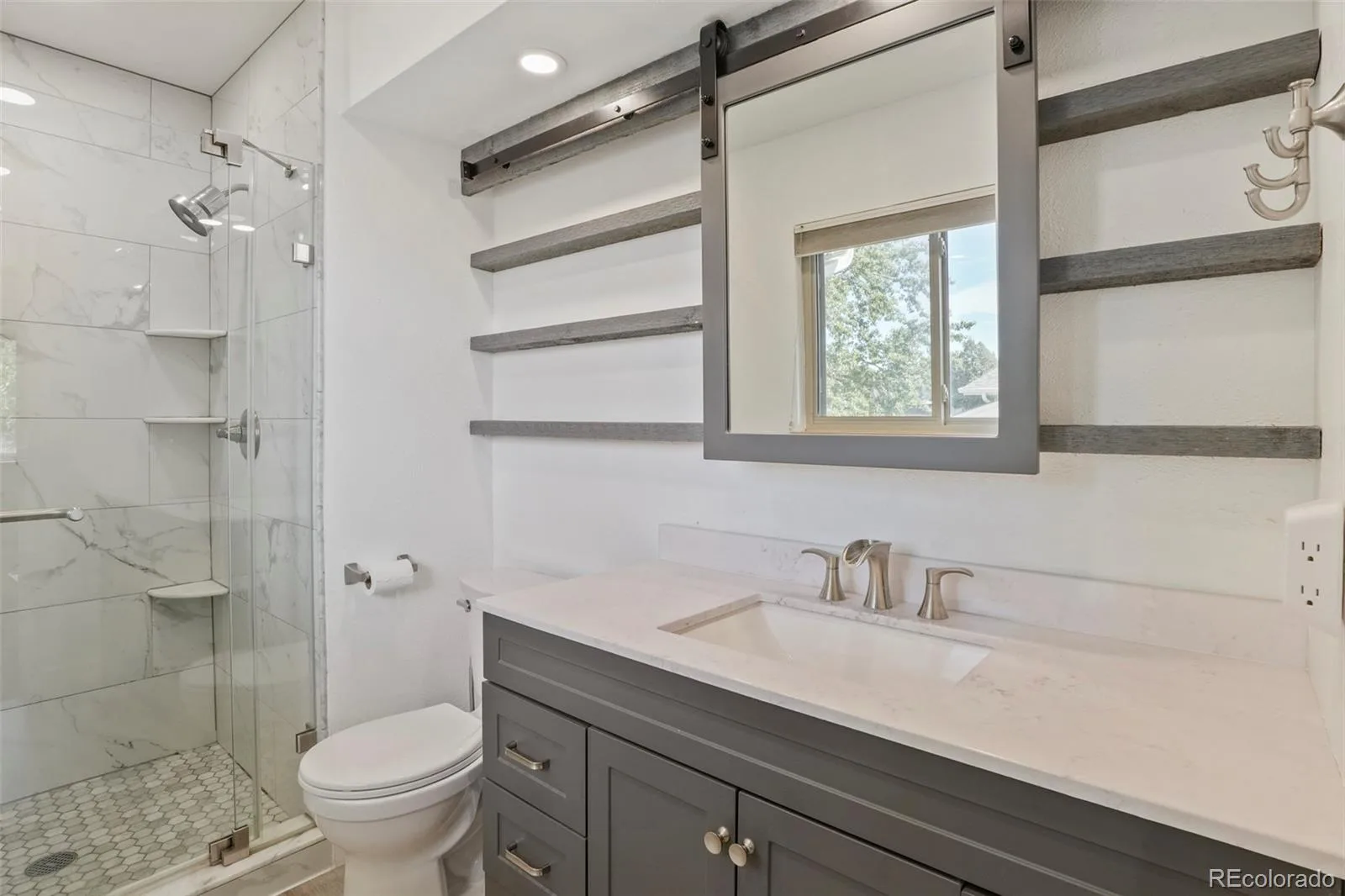 1681 S Arbutus Place Lakewood CO 80228 | MLS #REC3741602 08292026013623 1600 19