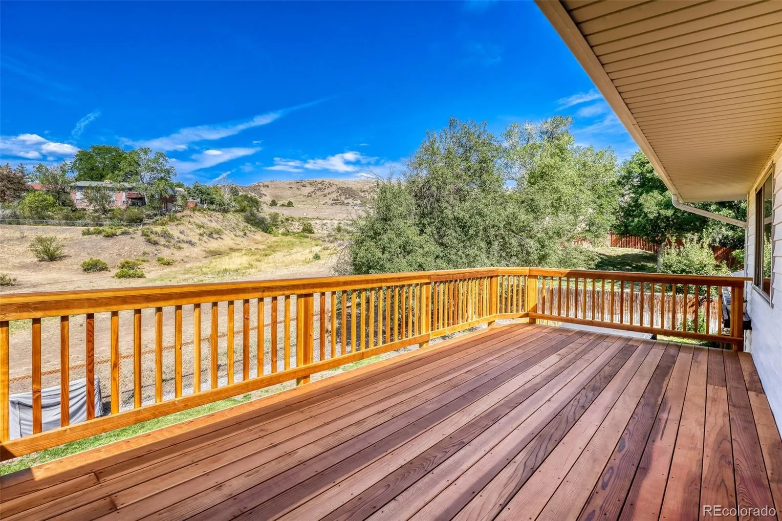 1681 S Arbutus Place Lakewood CO 80228 | MLS #REC3741602 08292026013623 1600 23
