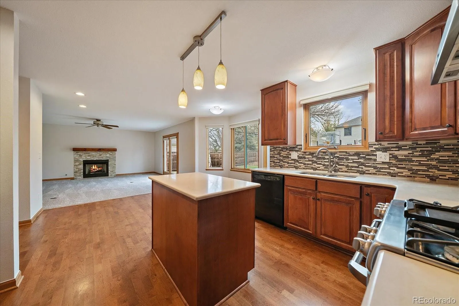 04082026190628 1600 7