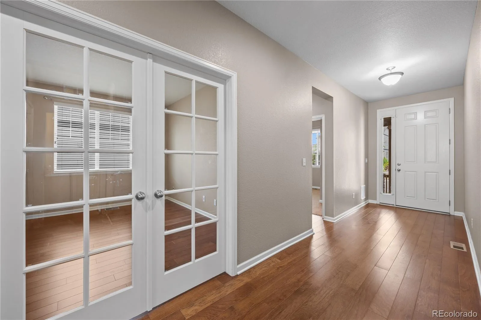 4961 S Versailles Circle Aurora CO 80015 | MLS #REC3745826 08142026234021 1600 10