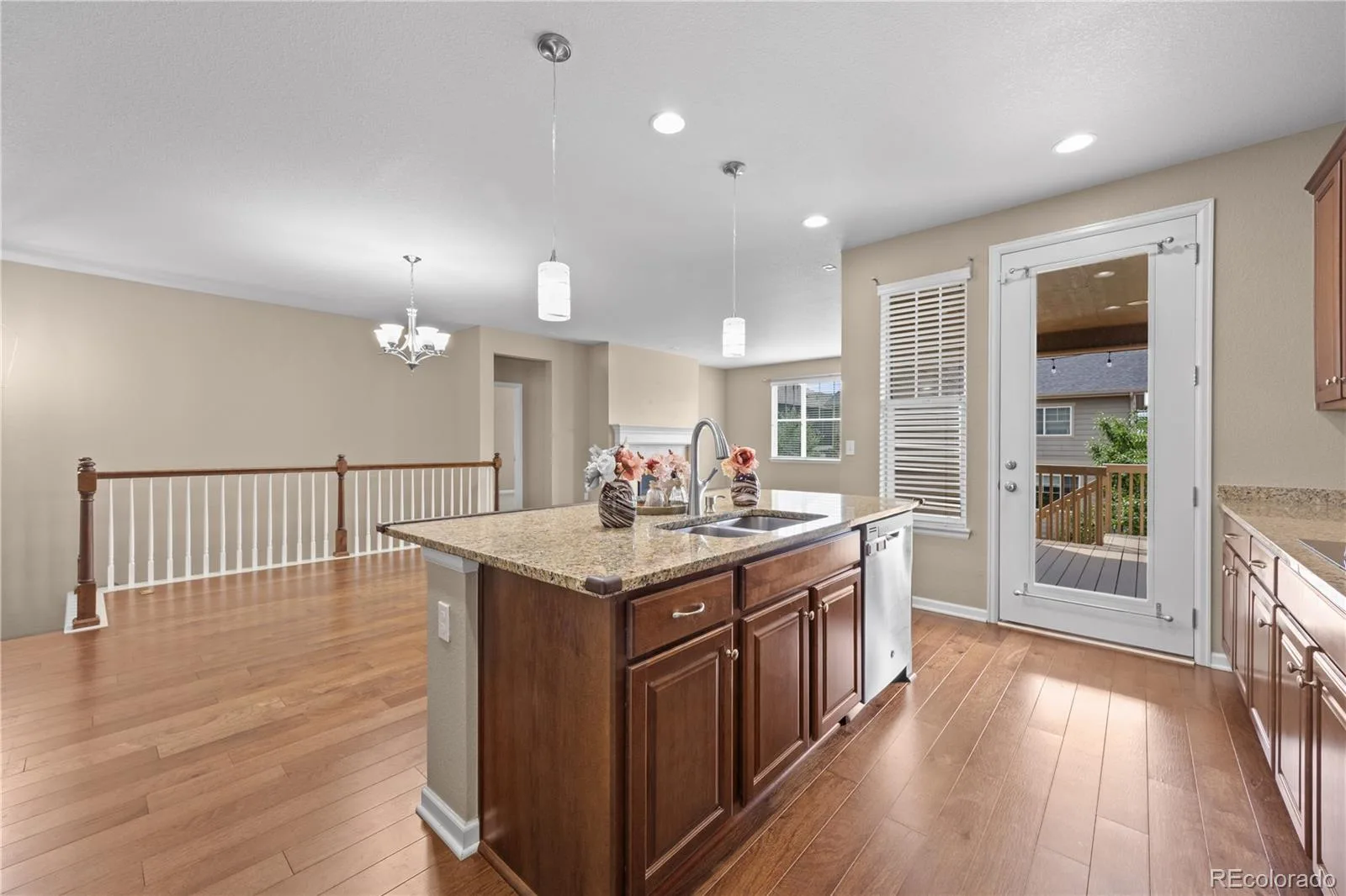 4961 S Versailles Circle Aurora CO 80015 | MLS #REC3745826 08142026234021 1600 13
