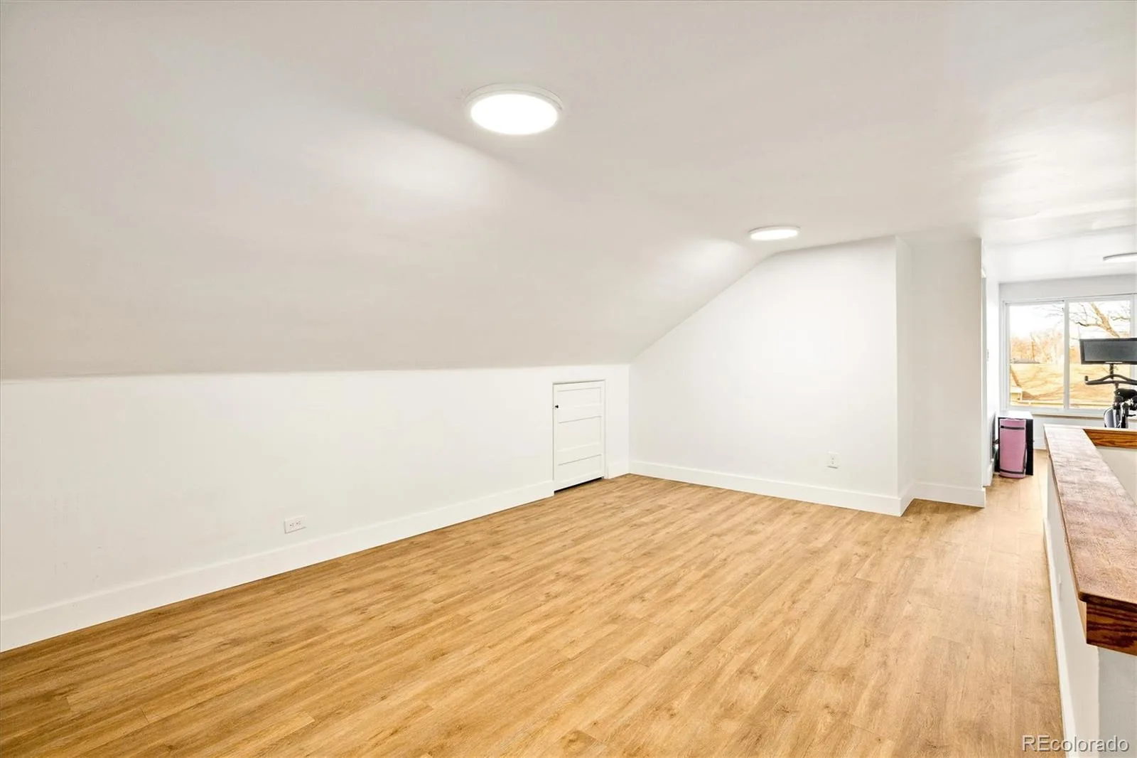 2250 N Monaco Parkway Denver CO 80207 MLS #REC3746108 06092026003335 1600 29