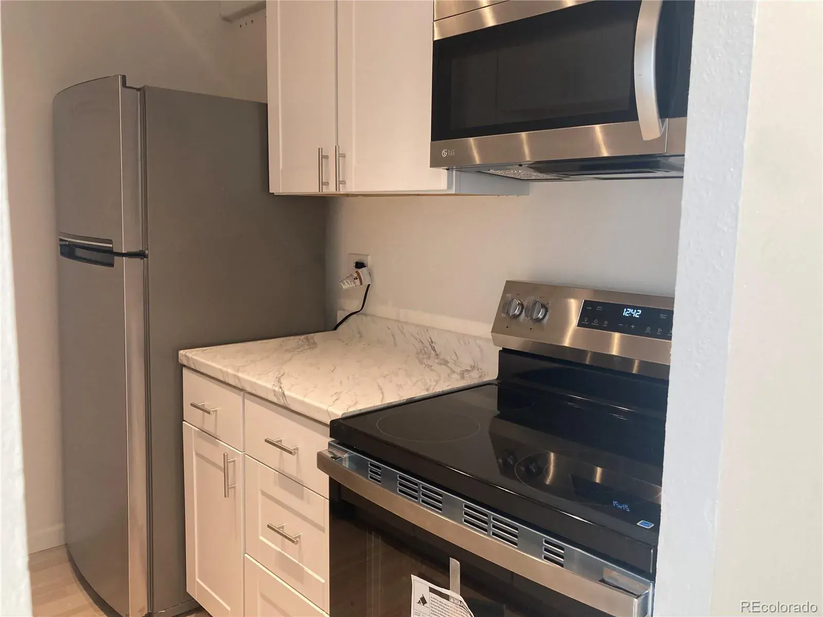 8060 E Girard Avenue #805 Denver CO 80231 MLS #REC3746757 02162026215952 1600 16