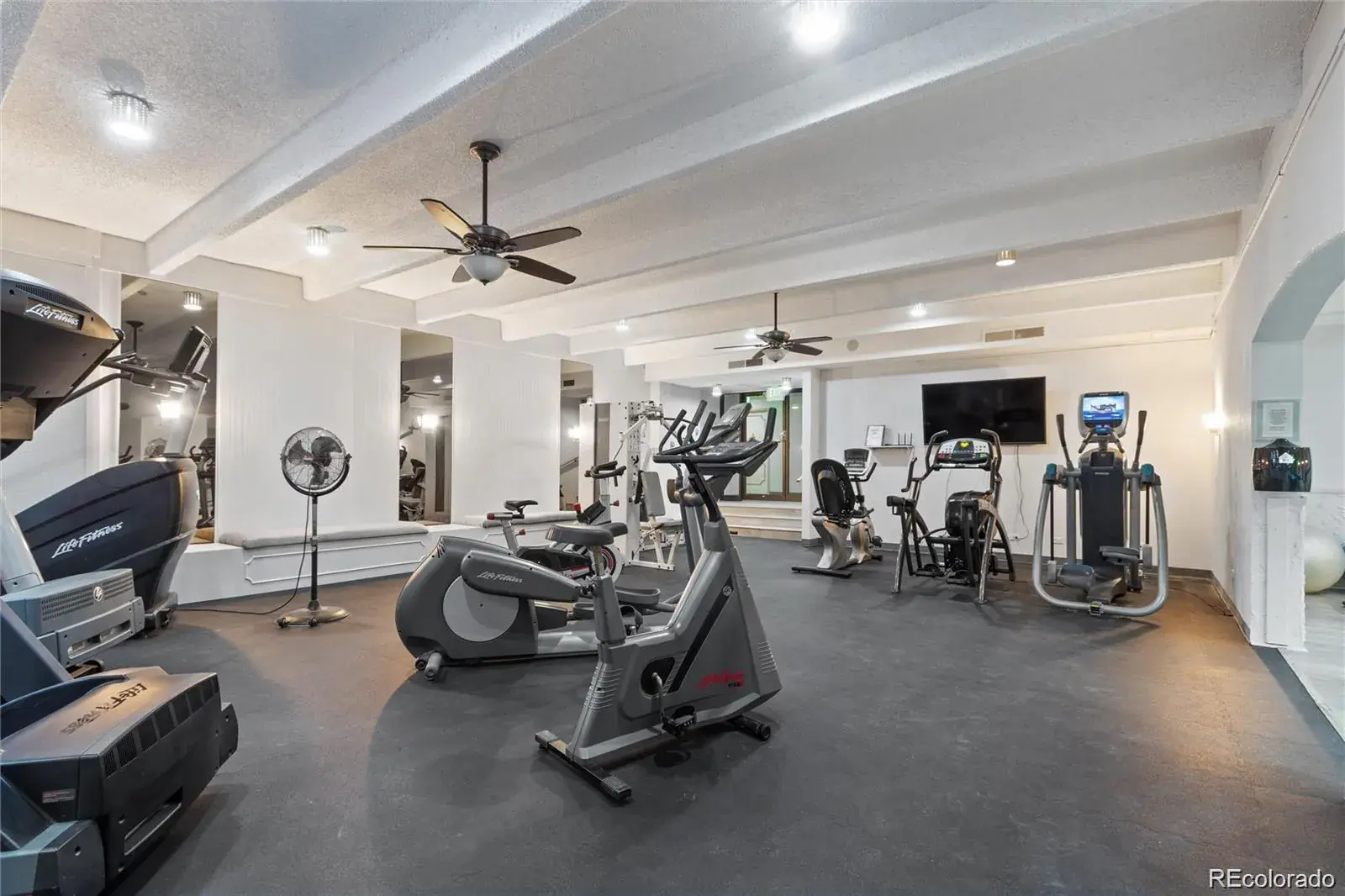 8060 E Girard Avenue #805 Denver CO 80231 MLS #REC3746757 02162026215952 1600 22