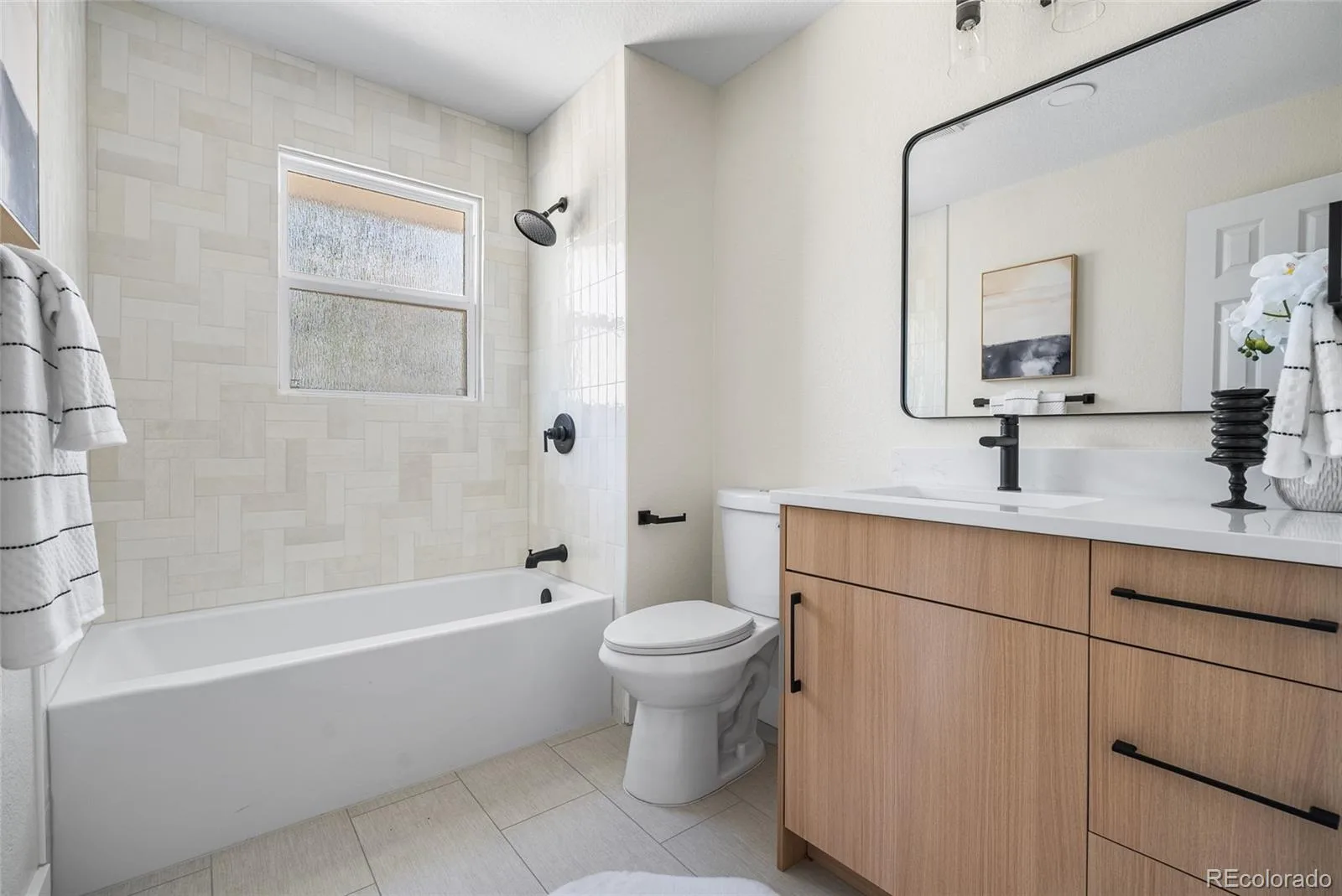 1375 W Hinsdale Drive Littleton CO 80120 | MLS #REC3749270 08062026033401 1600 25