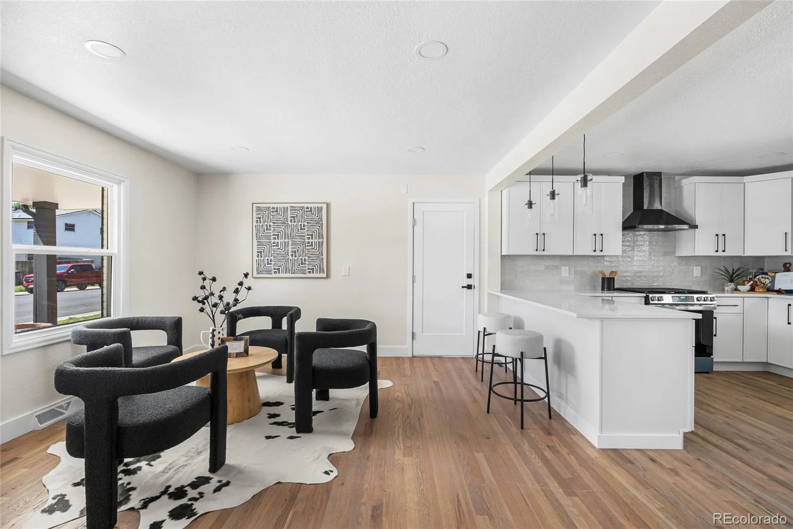 1375 W Hinsdale Drive Littleton CO 80120 | MLS #REC3749270 08062026033401 1600 4