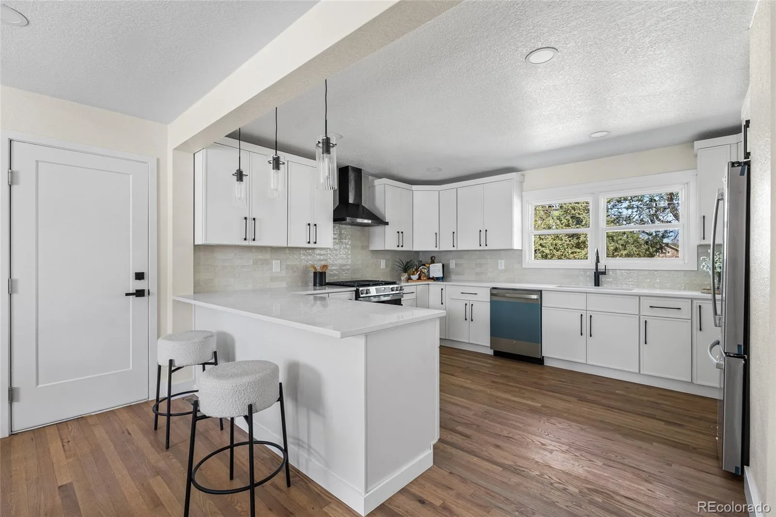 1375 W Hinsdale Drive Littleton CO 80120 | MLS #REC3749270 08062026033401 1600 5