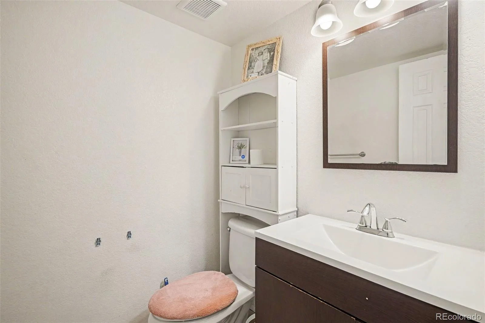 2424 S Salida Way Aurora CO 80013 | MLS #REC3750524 10062026204817 1600 13