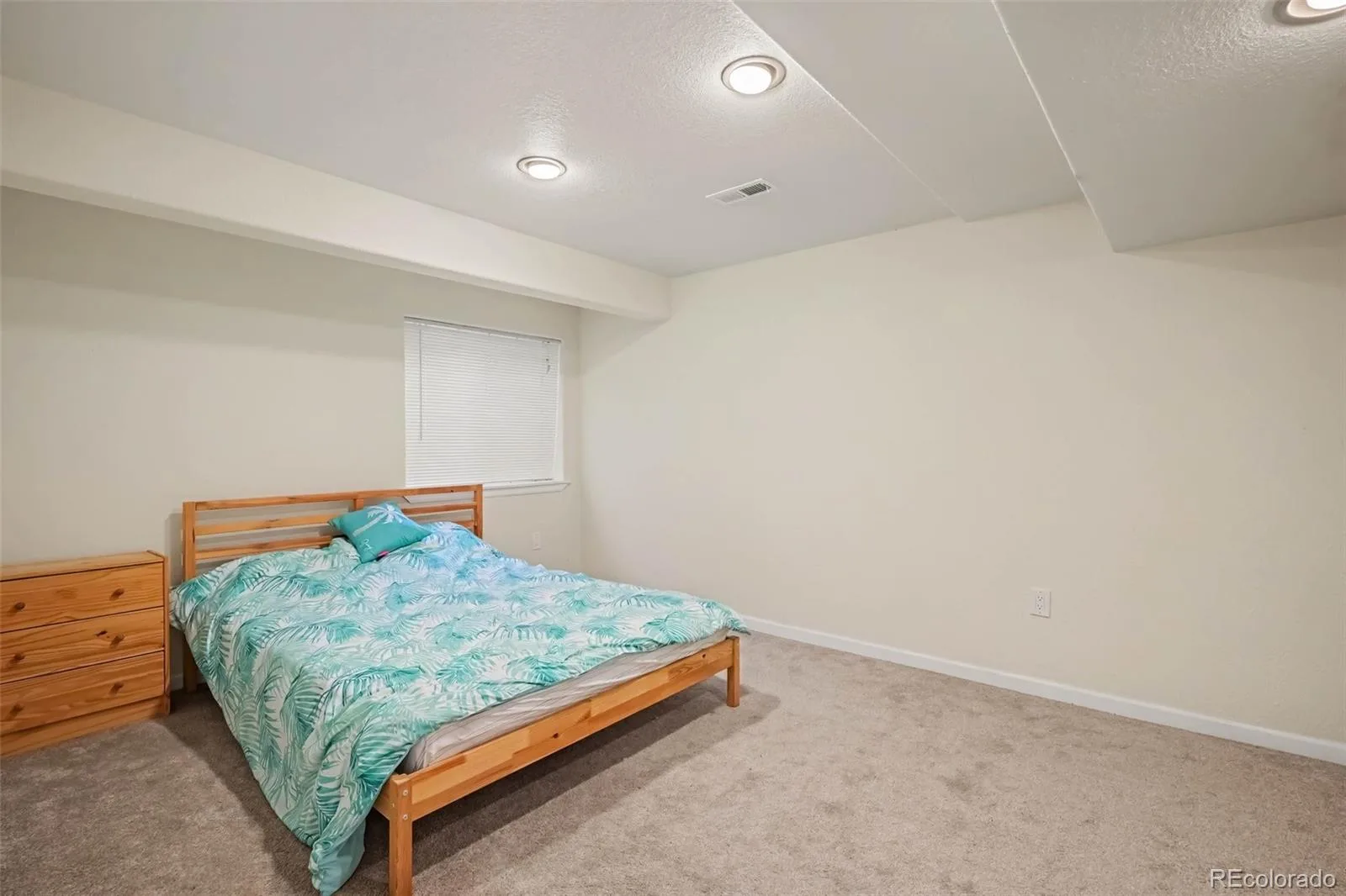 2424 S Salida Way Aurora CO 80013 | MLS #REC3750524 10062026204817 1600 25