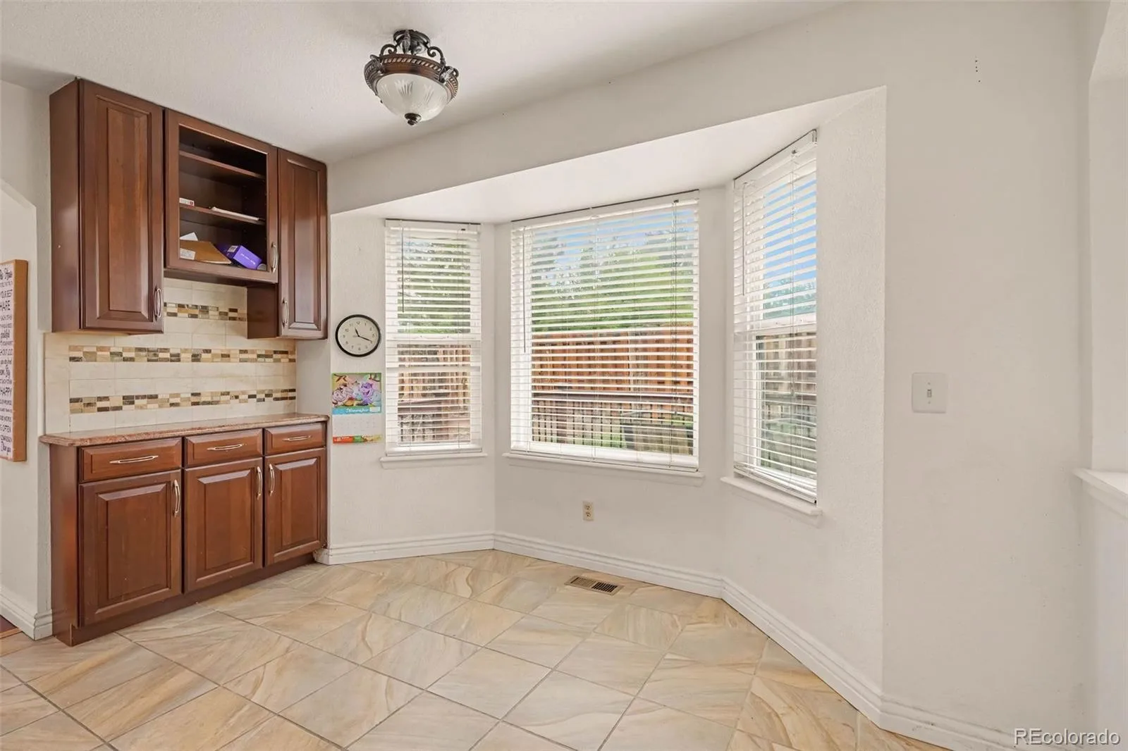 2424 S Salida Way Aurora CO 80013 | MLS #REC3750524 10062026204817 1600 6