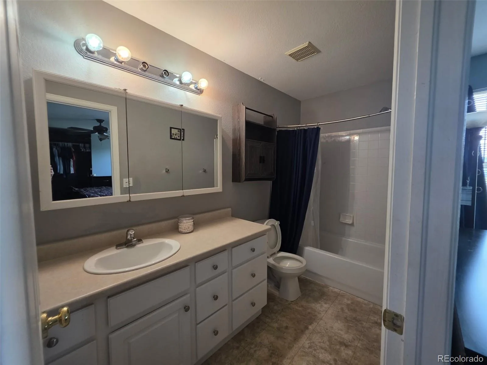 16556 E Phillips Lane Englewood CO 80112 | MLS #REC3753851 06242026222718 1600 14