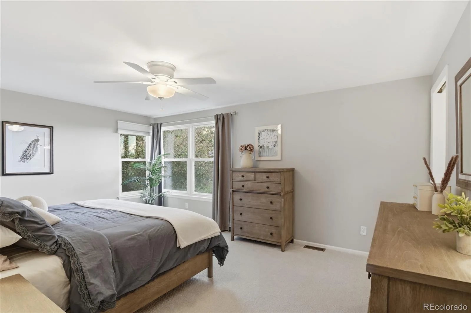 5973 E Irwin Place Centennial CO 80112 MLS #REC3754552 06092026012028 1600 19