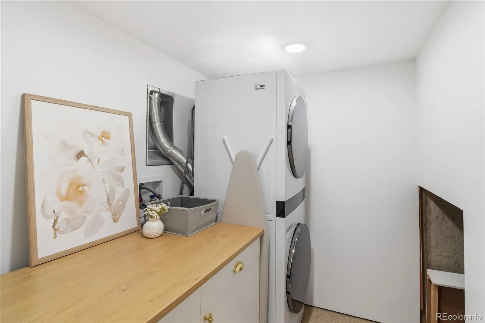 5973 E Irwin Place Centennial CO 80112 MLS #REC3754552 06092026012028 1600 34