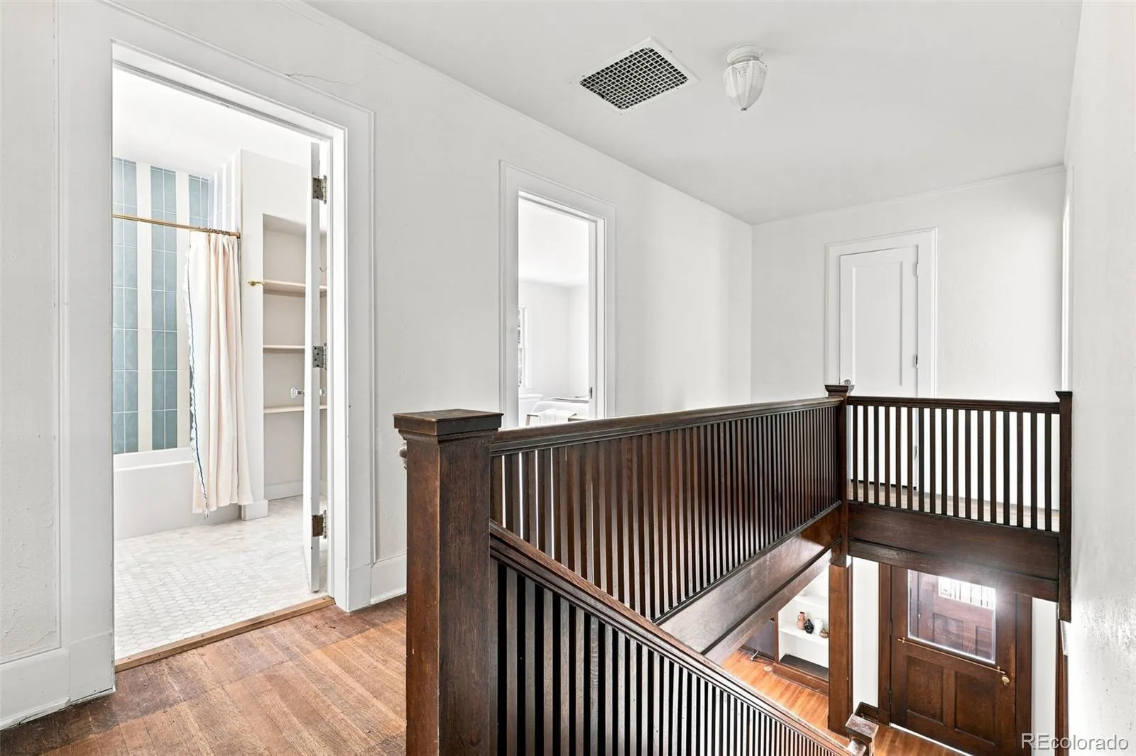 2398 Colorado Boulevard Denver CO 80207 | MLS #REC3754662 08202026172414 1600 23