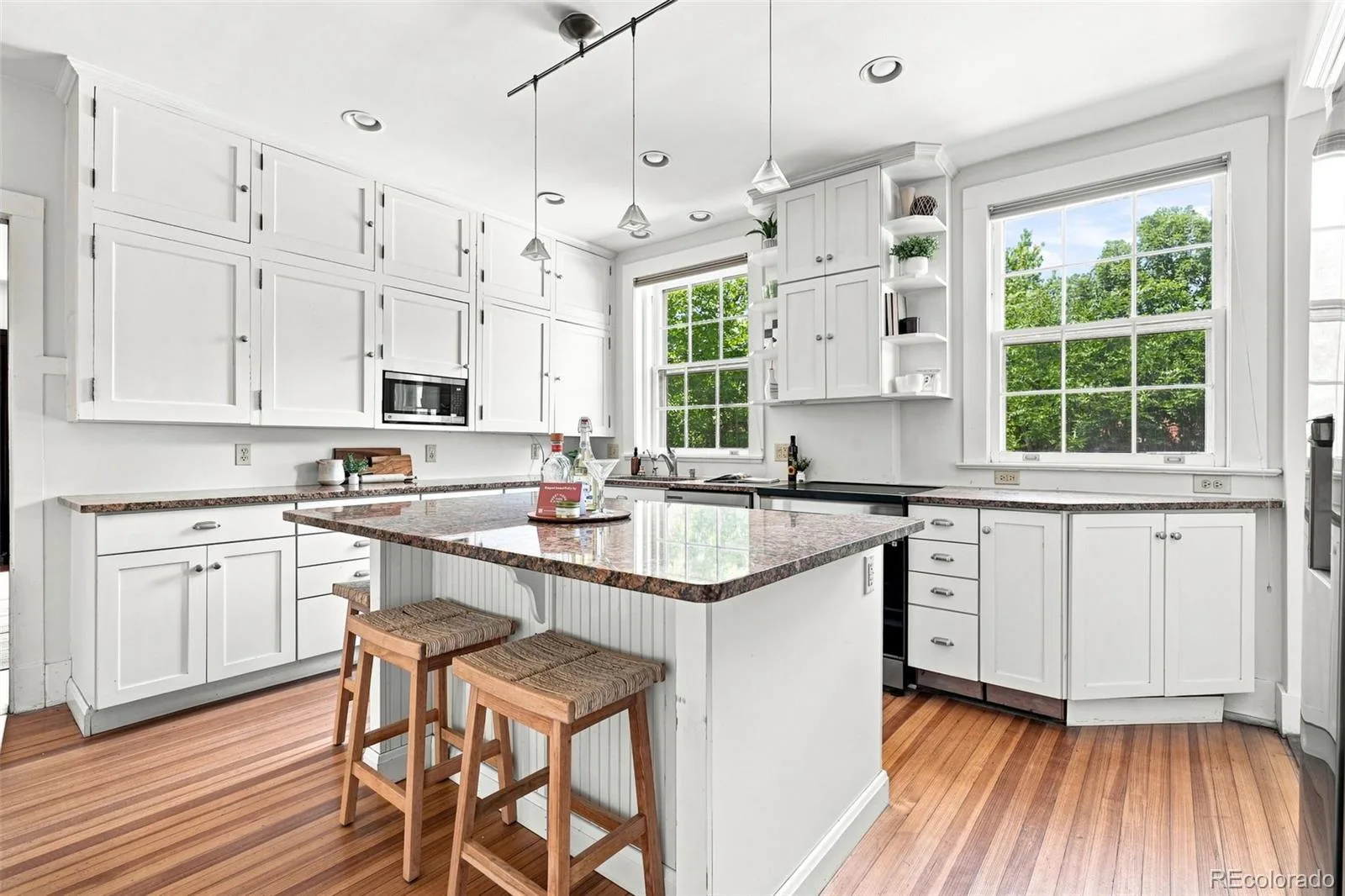 2398 Colorado Boulevard Denver CO 80207 | MLS #REC3754662 08202026172414 1600 8
