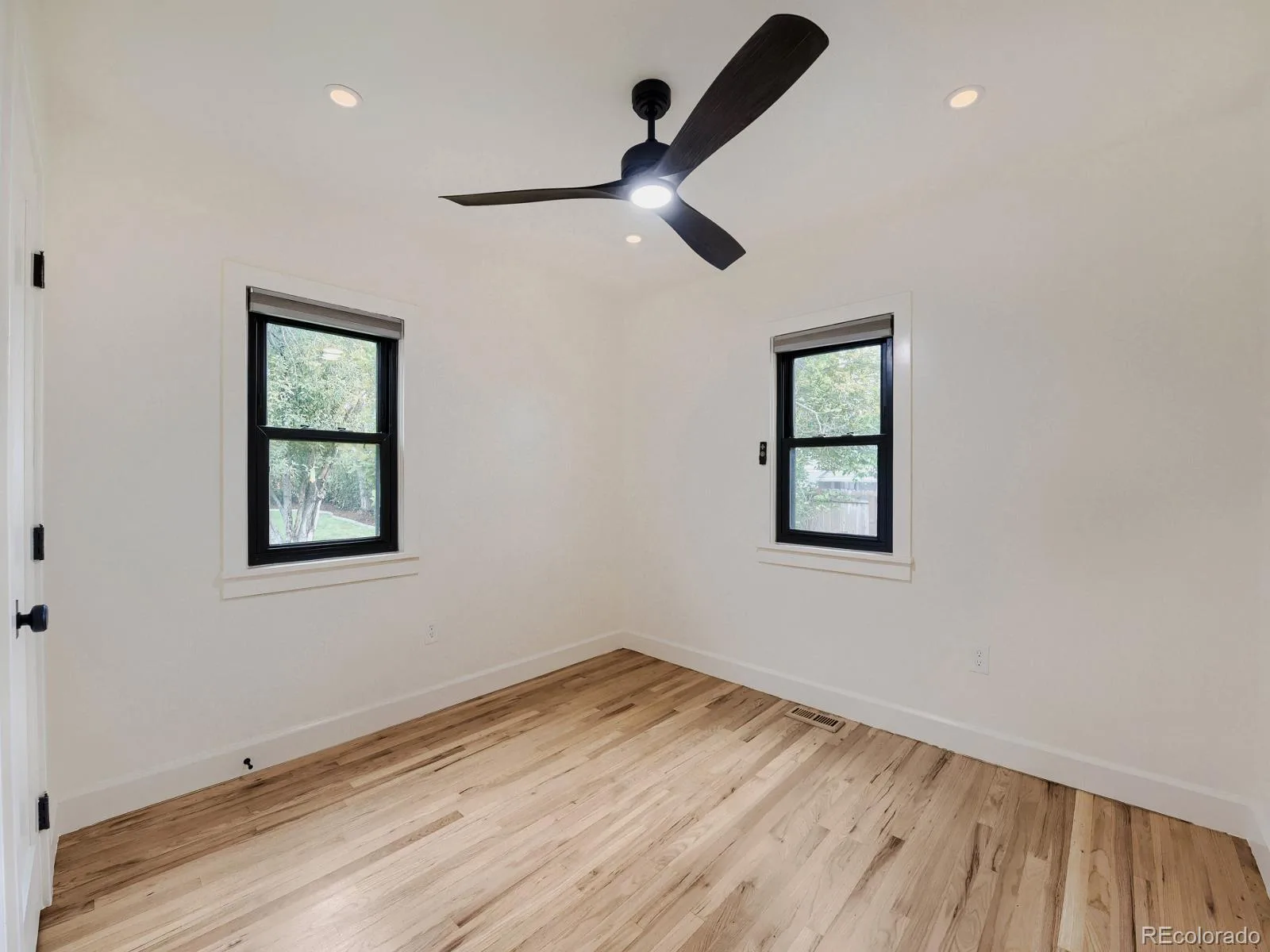 5654 S Datura Street Littleton CO 80120 MLS #REC3756385 07152026073316 1600 12
