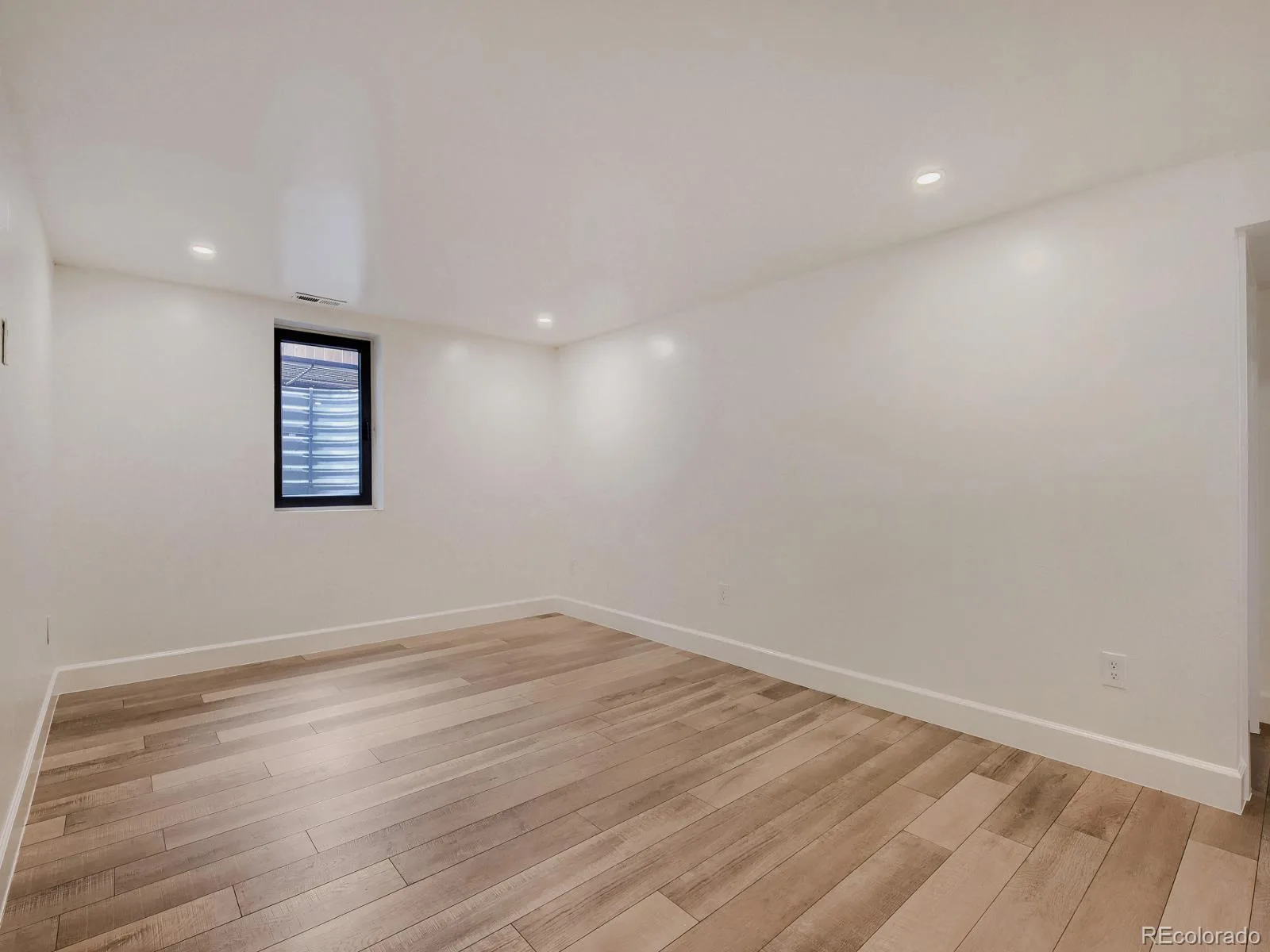 5654 S Datura Street Littleton CO 80120 MLS #REC3756385 07152026073316 1600 14