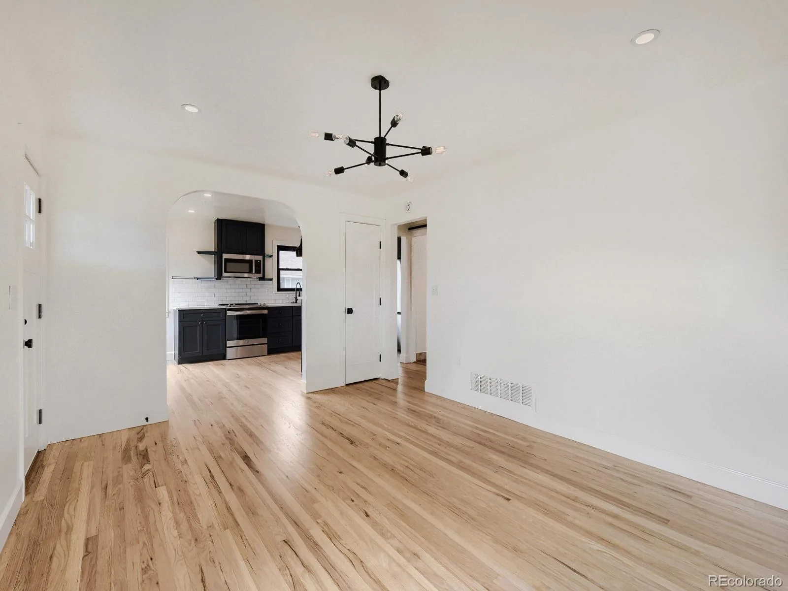 5654 S Datura Street Littleton CO 80120 MLS #REC3756385 07152026073316 1600 5