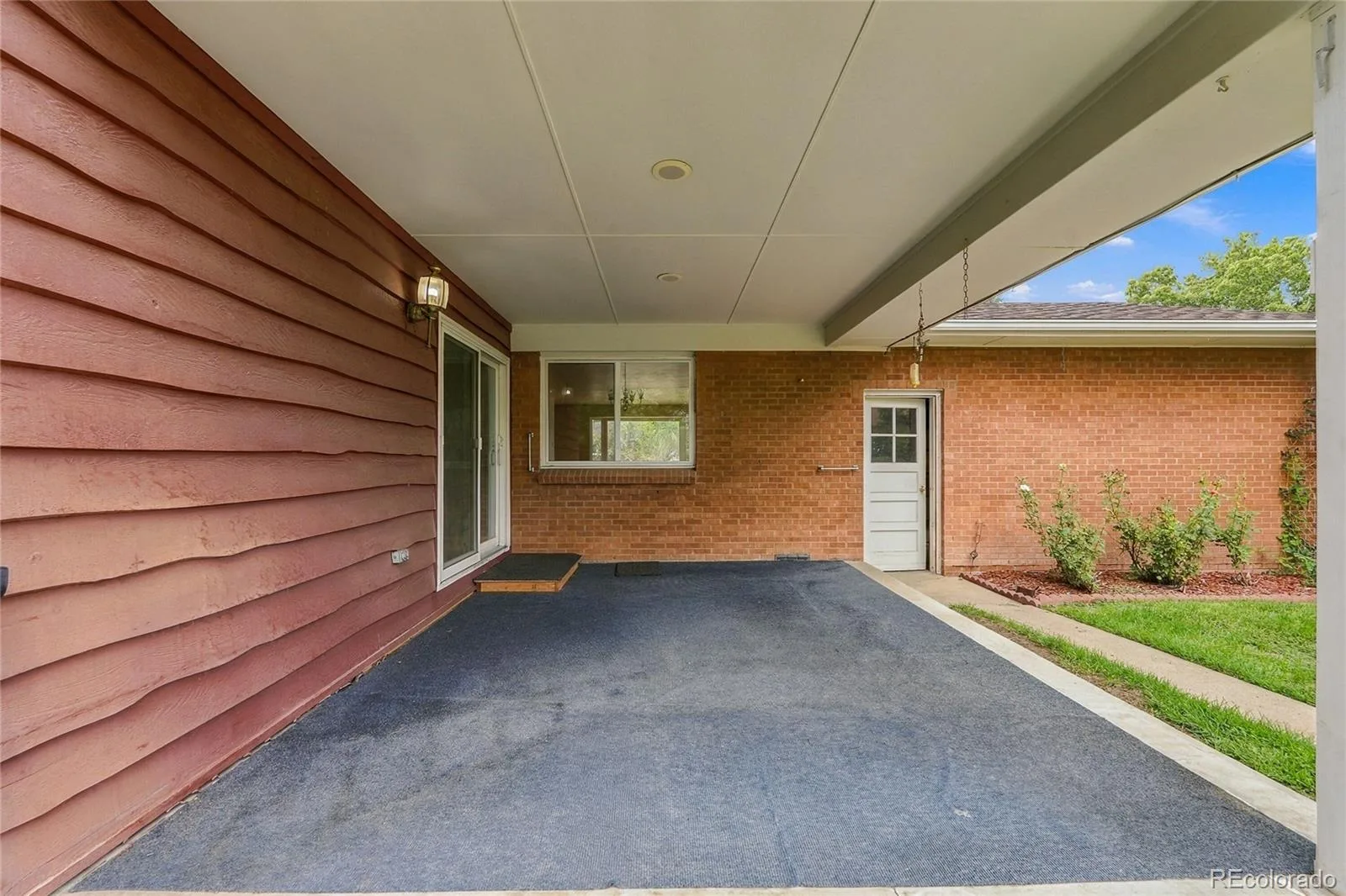 6988 S Madison Way Centennial CO 80122 | MLS #REC3758540 09232026072138 1600 24