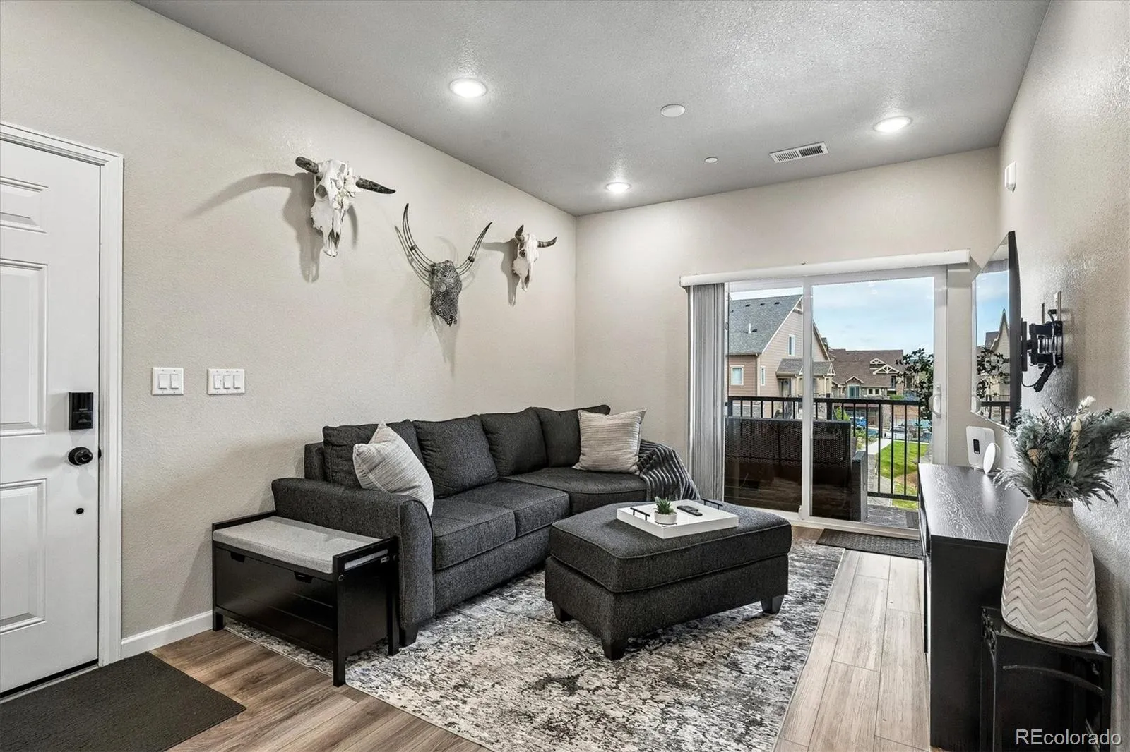 9962 W Victoria Place #301 Littleton CO 80127 MLS #REC3760110 05262026213047 1600 10