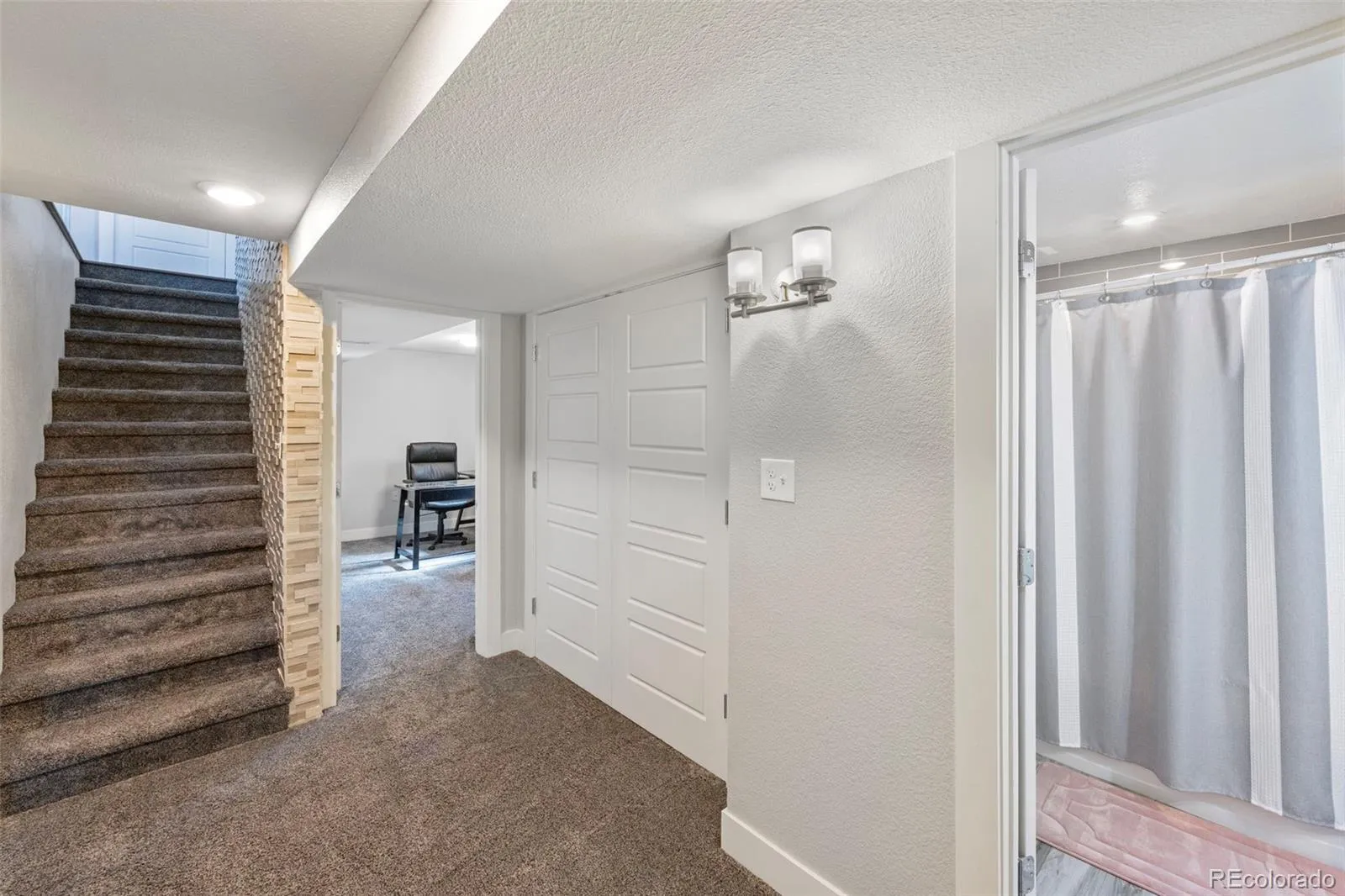 3290 S Lowell Boulevard Denver CO 80236 MLS #REC3763560 05142026005013 1600 26