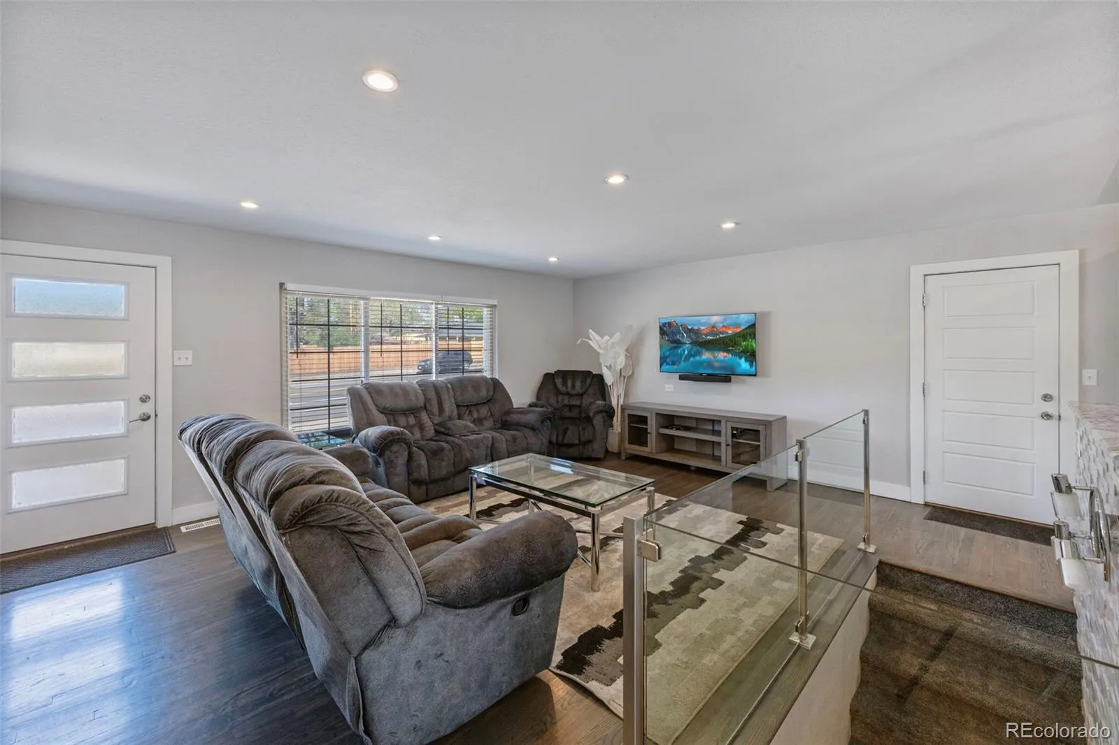 3290 S Lowell Boulevard Denver CO 80236 MLS #REC3763560 05142026005013 1600 5
