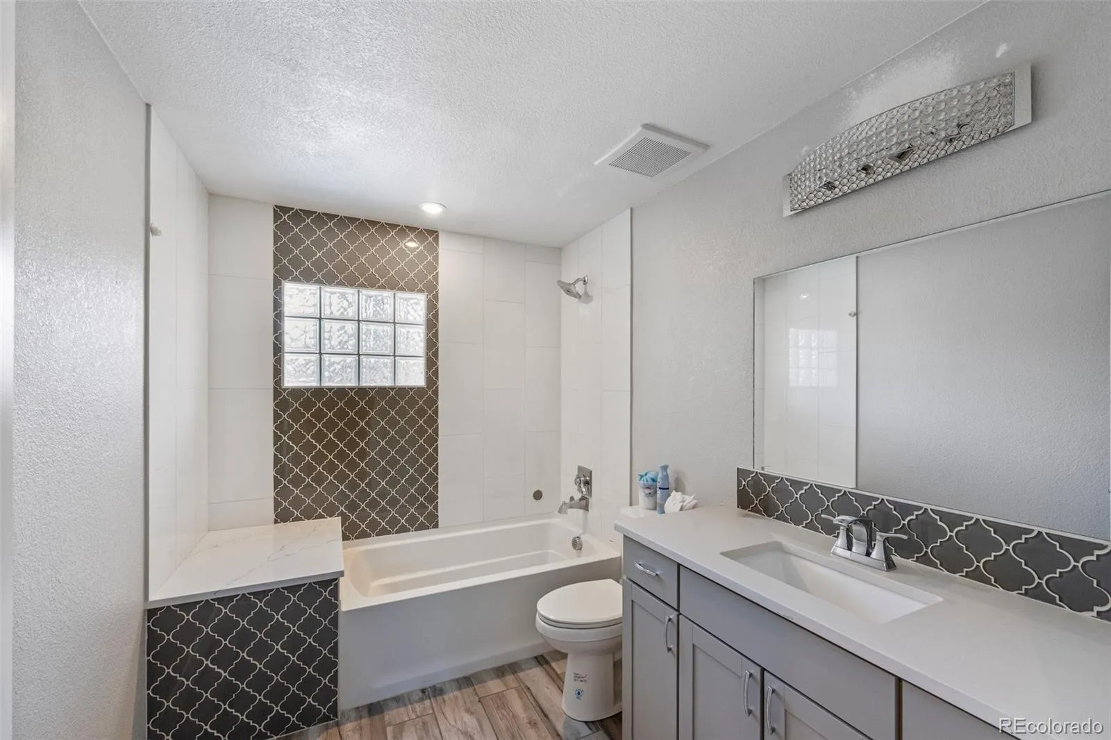 3290 S Lowell Boulevard Denver CO 80236 MLS #REC3763560 05142026005013 1600 9