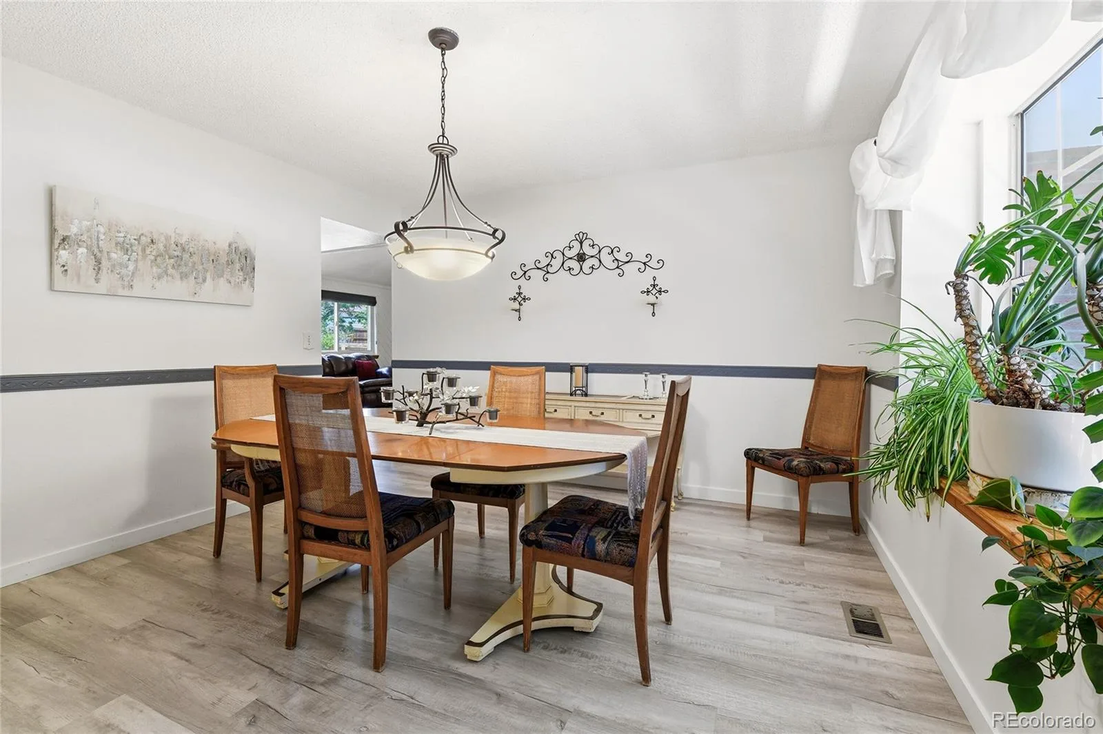 11039 E Colorado Drive Aurora CO 80012 MLS #REC3764287 06092026154841 1600 20