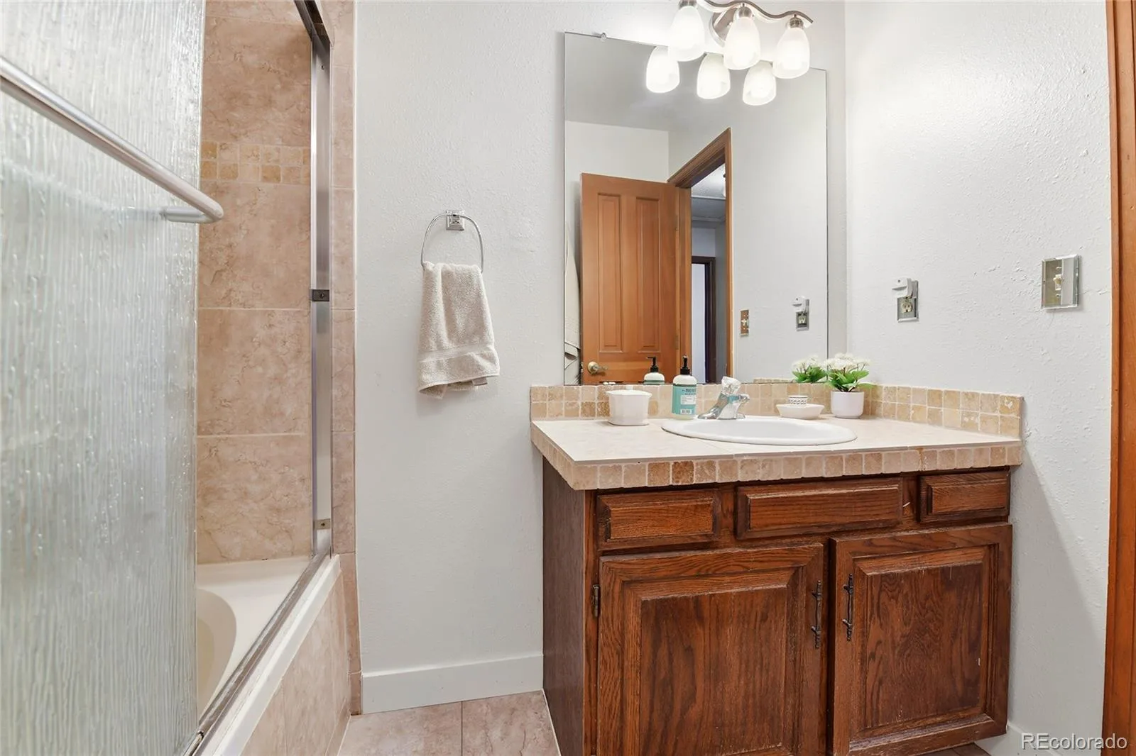 11039 E Colorado Drive Aurora CO 80012 MLS #REC3764287 06092026154841 1600 24