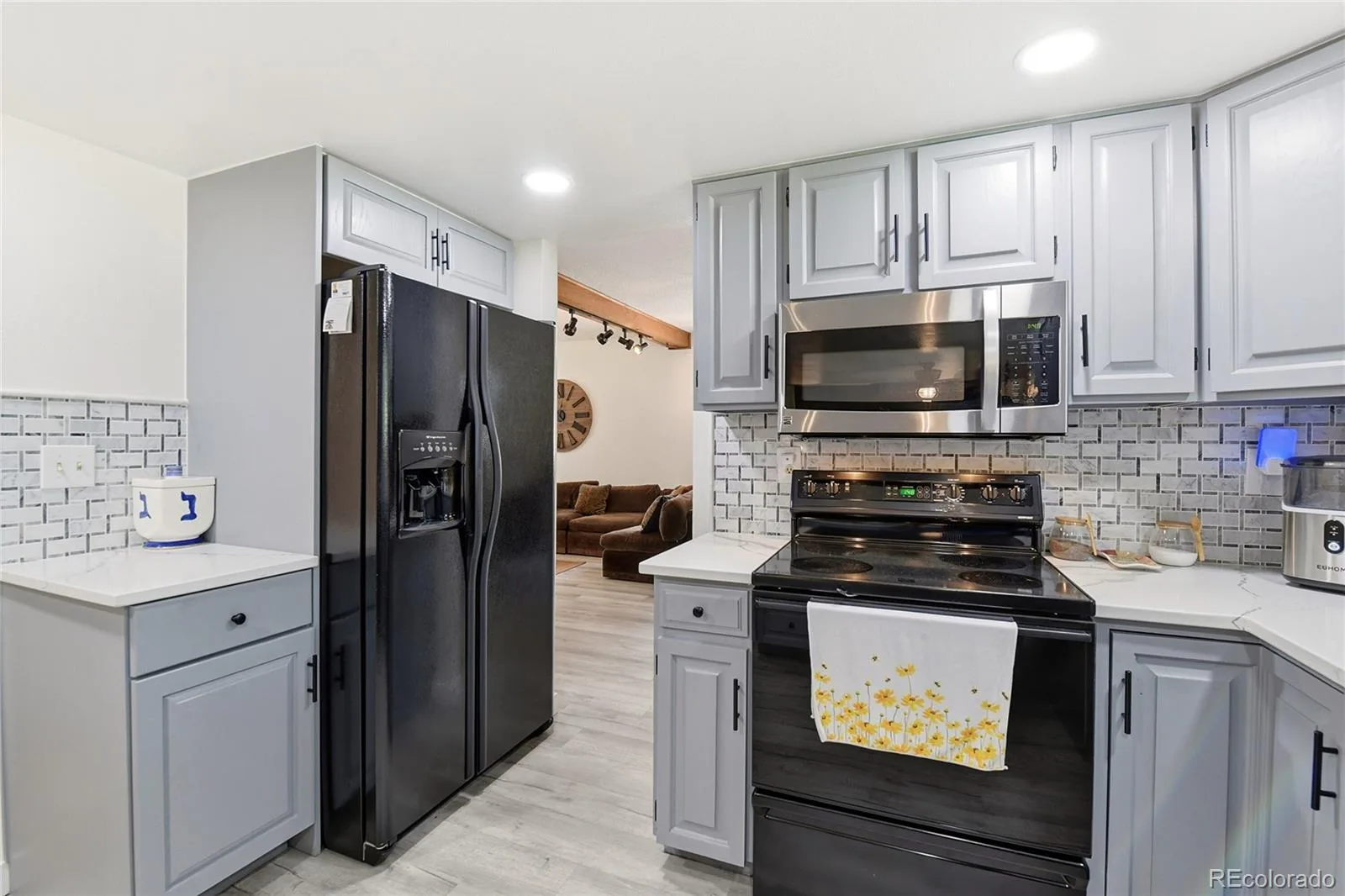 11039 E Colorado Drive Aurora CO 80012 MLS #REC3764287 06092026154841 1600 3