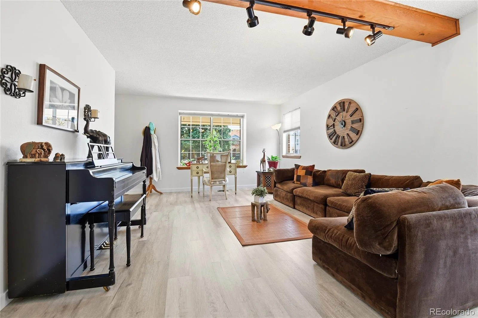 11039 E Colorado Drive Aurora CO 80012 MLS #REC3764287 06092026154841 1600 9