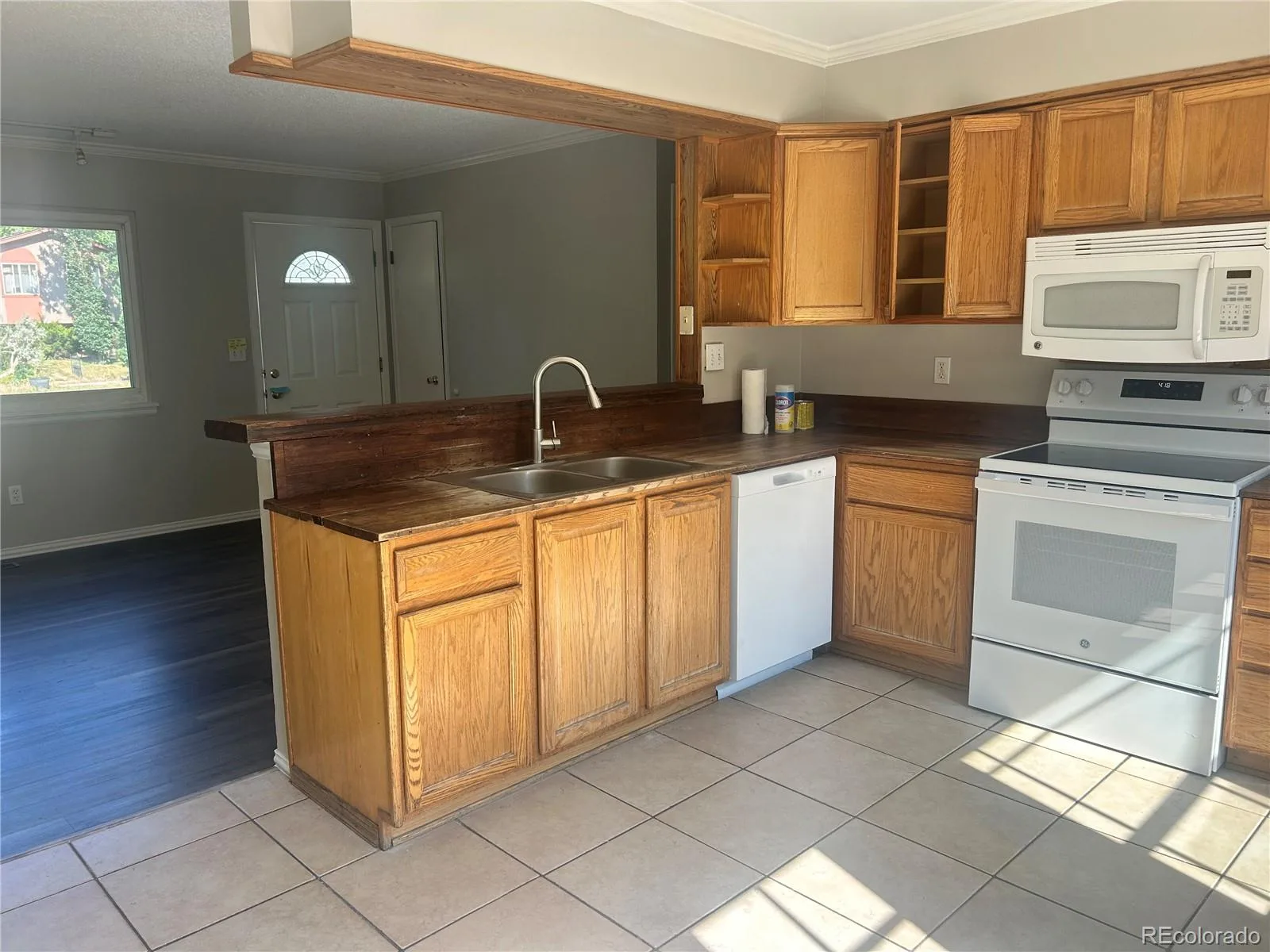 1017 S Moline Aurora CO 80012 | MLS #REC3767756 08062026185354 1600 14