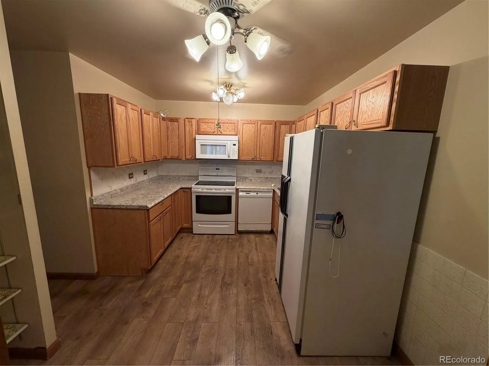 715 S Alton Way #4D Denver CO 80247 | MLS #REC3769405 09232026072102 1600 2