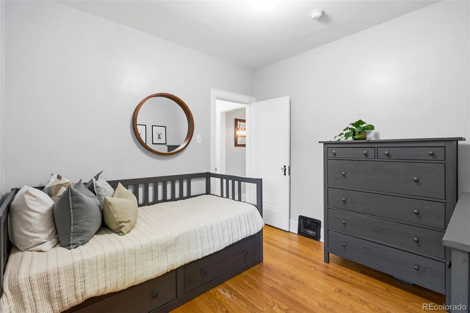 1421 Glencoe Street Denver CO 80220 MLS #REC3772640 06122026072820 1600 17
