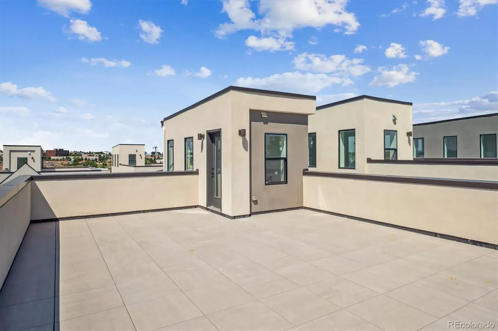 09052025121509 1600 22