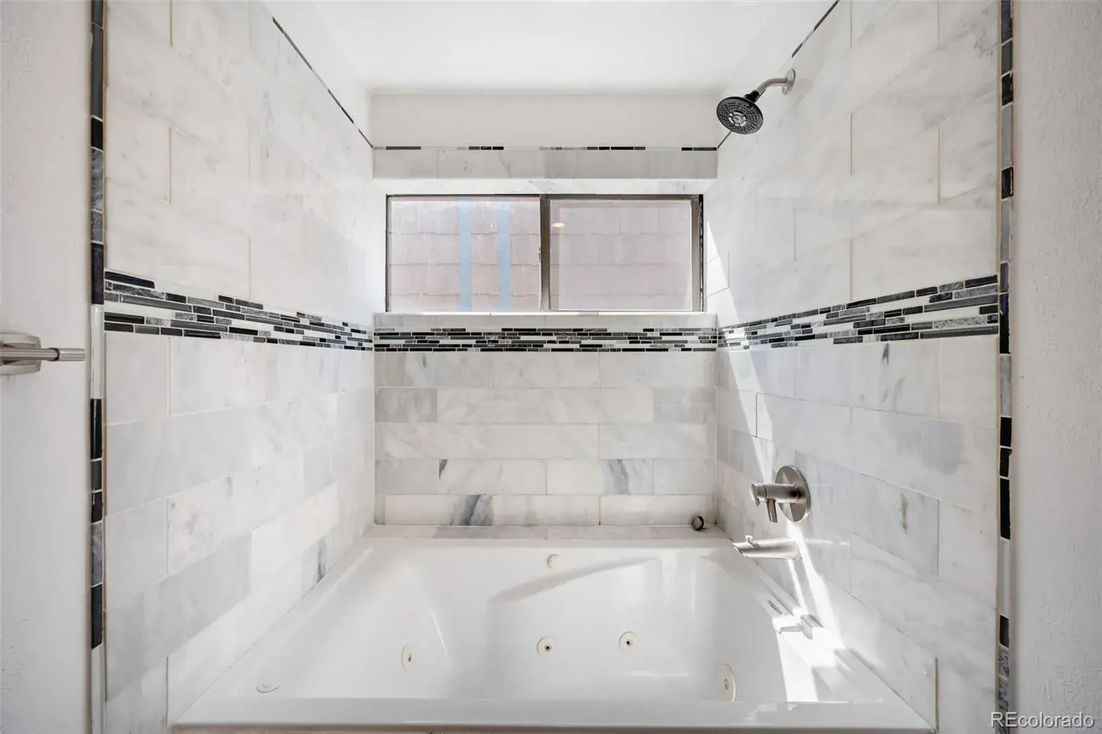 12242025230221 1600 13