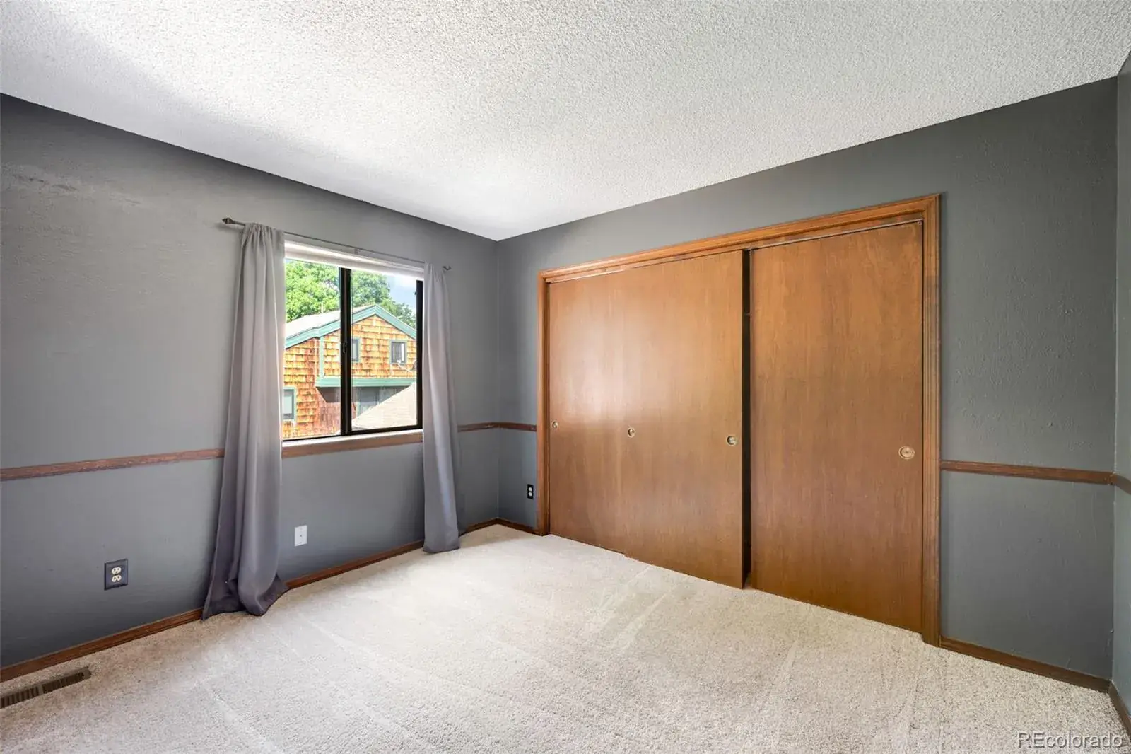 12242025230221 1600 17