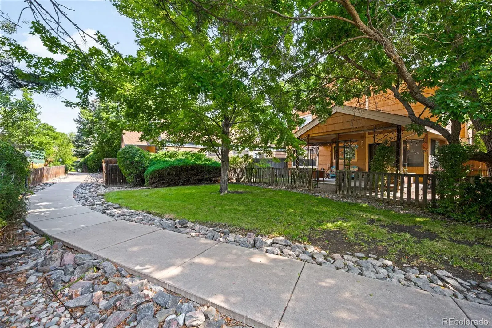 12242025230221 1600 24