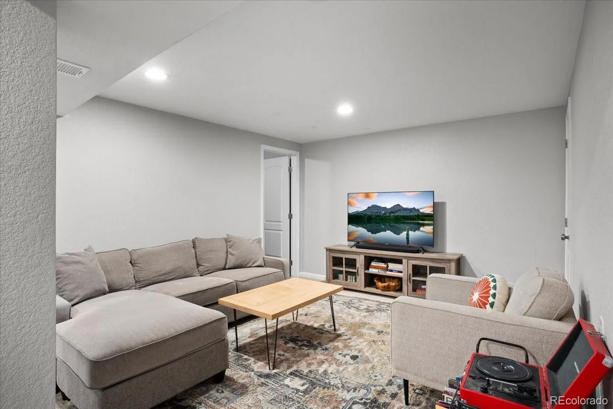 4751 W 66th Avenue Arvada CO 80003 MLS #REC3783099 06172026193527 1200 31