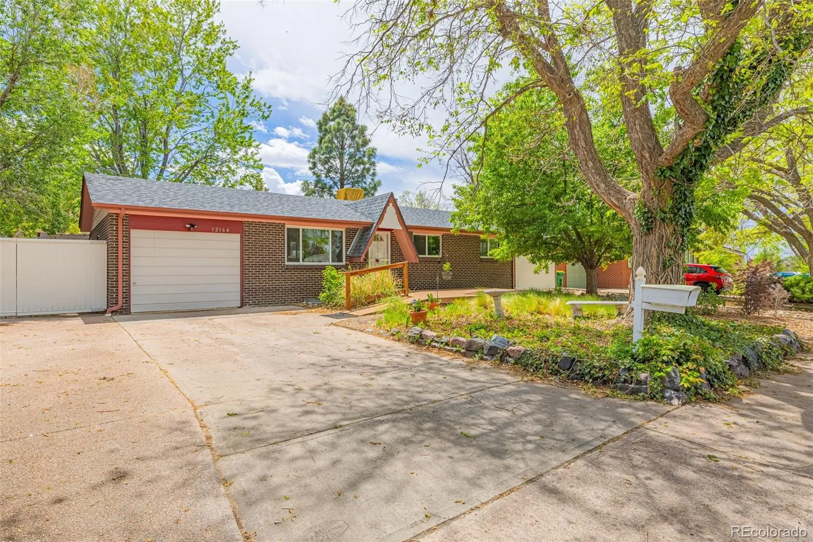 12164 E Ohio Avenue Aurora CO 80012 MLS #REC3785037 05232026093622 1600 1