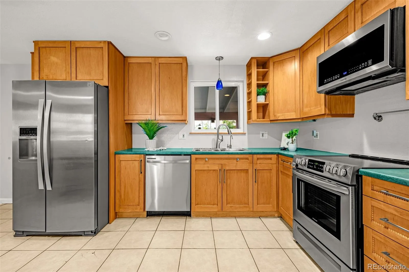 12164 E Ohio Avenue Aurora CO 80012 MLS #REC3785037 05232026093622 1600 11