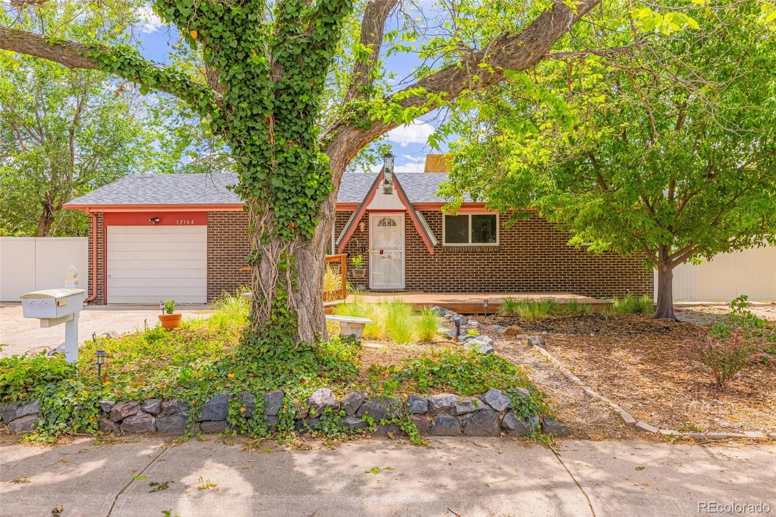 12164 E Ohio Avenue Aurora CO 80012 MLS #REC3785037 05232026093622 1600 2