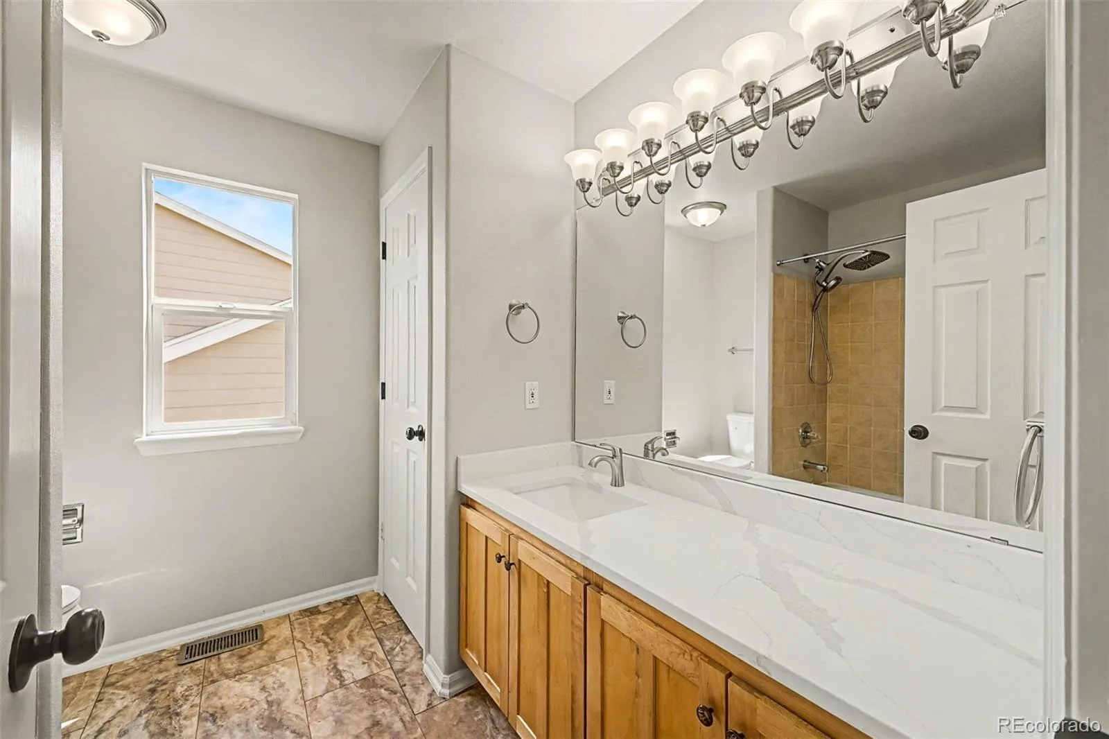 3737 S Lisbon Way Aurora CO 80013 MLS #REC3786255 06092026012248 1600 24