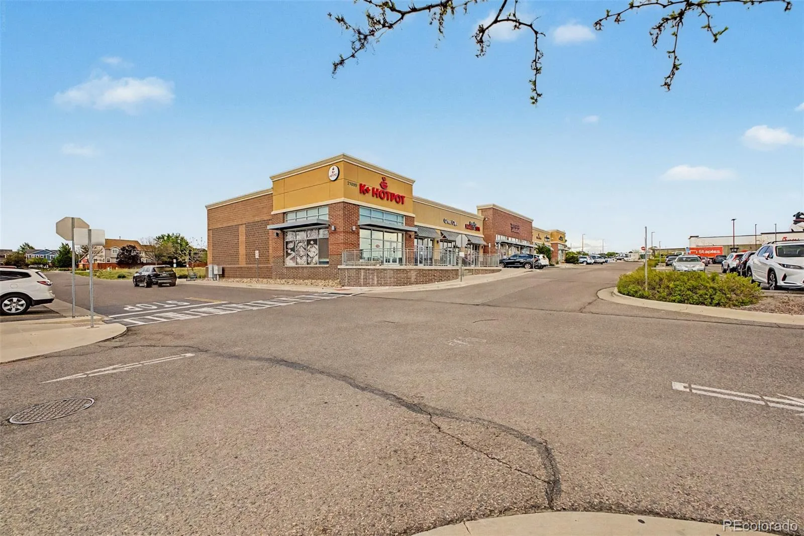 3737 S Lisbon Way Aurora CO 80013 MLS #REC3786255 06092026012248 1600 48