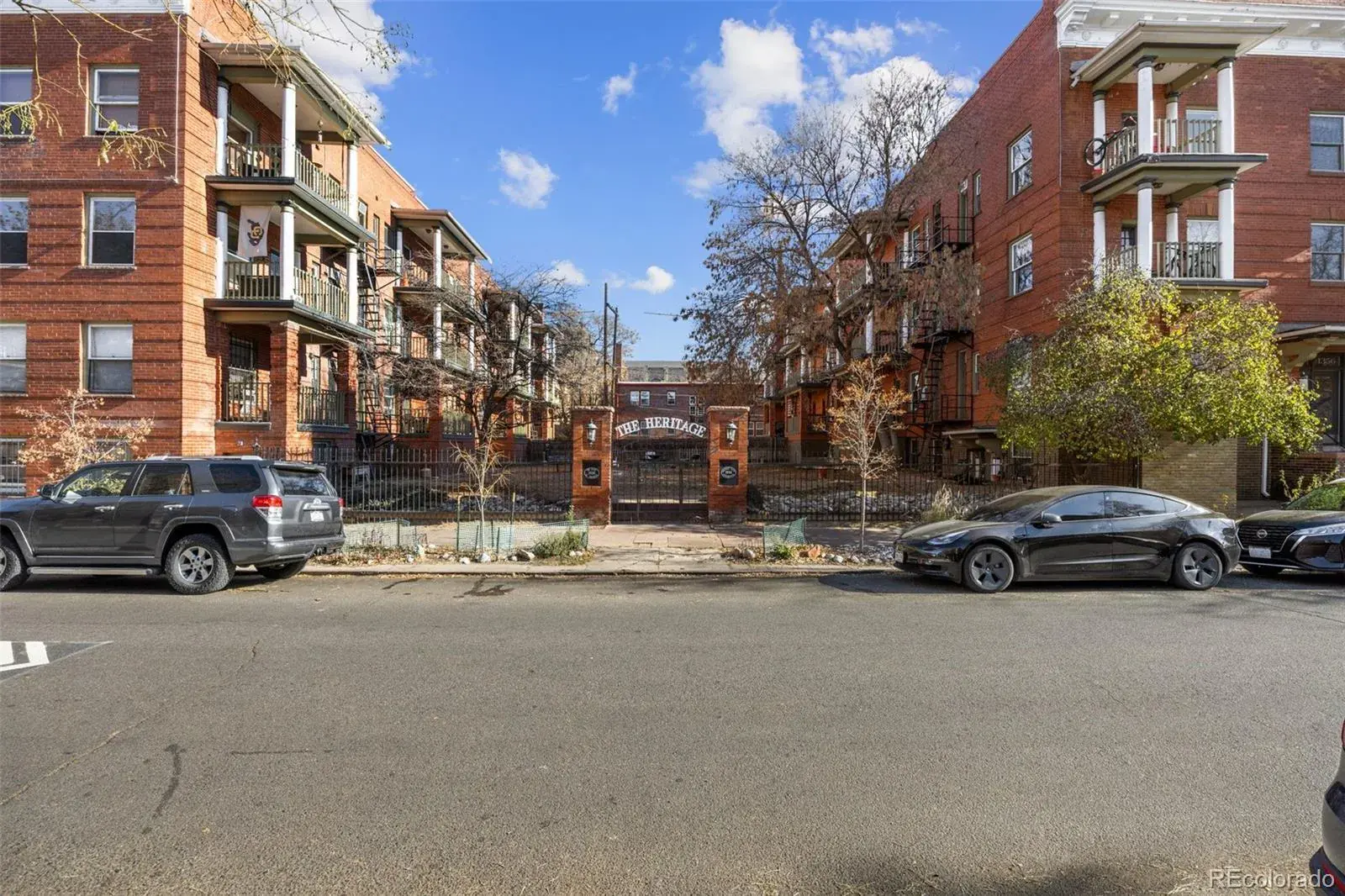 1376 N Pearl Street #211 Denver CO 80203 MLS #REC3787188 12052025003327 1600 1
