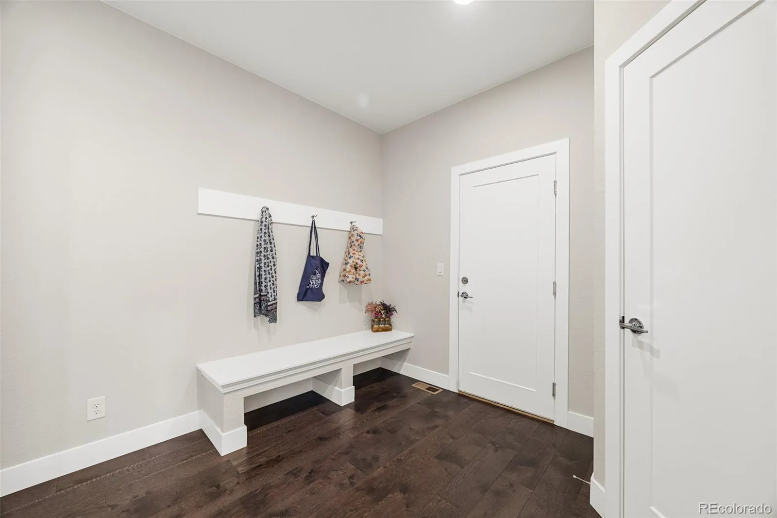 7184 S Shady Grove Court Aurora CO 80016 MLS #REC3789694 05242026191517 1600 18