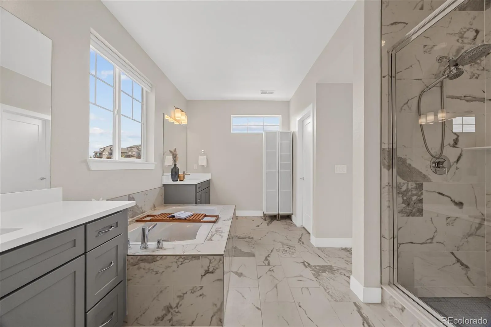 7184 S Shady Grove Court Aurora CO 80016 MLS #REC3789694 05242026191517 1600 23
