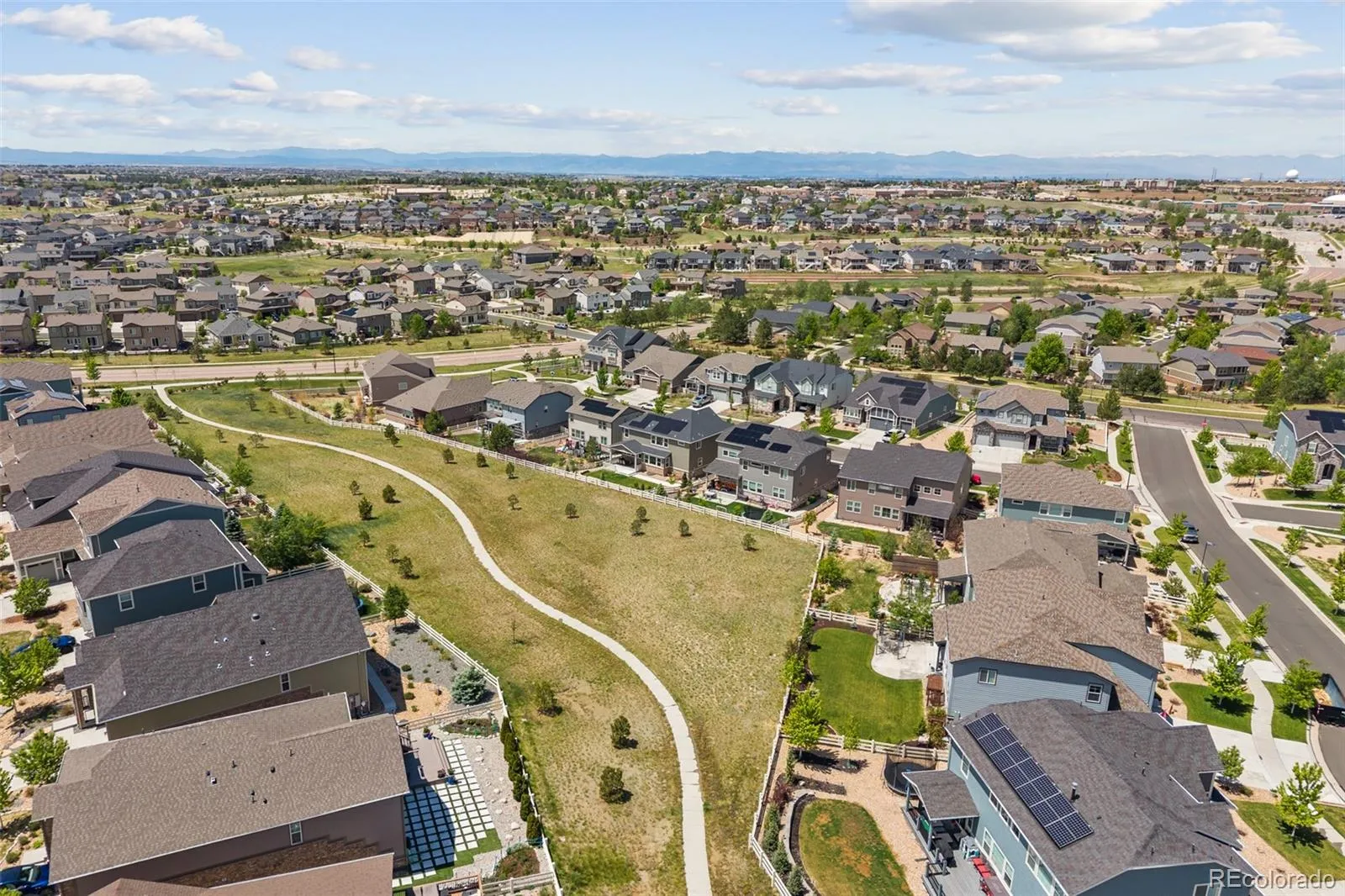 7184 S Shady Grove Court Aurora CO 80016 MLS #REC3789694 05242026191517 1600 48