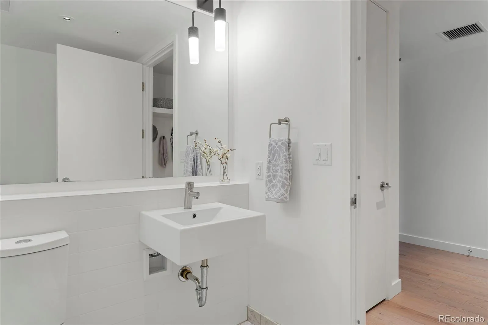 1750 Wewatta Street #1307 Denver CO 80202 MLS #REC3792389 05092026205148 1600 18
